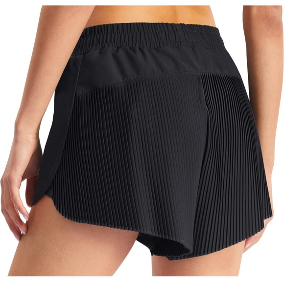 Running shorts - Picture 2 of 6